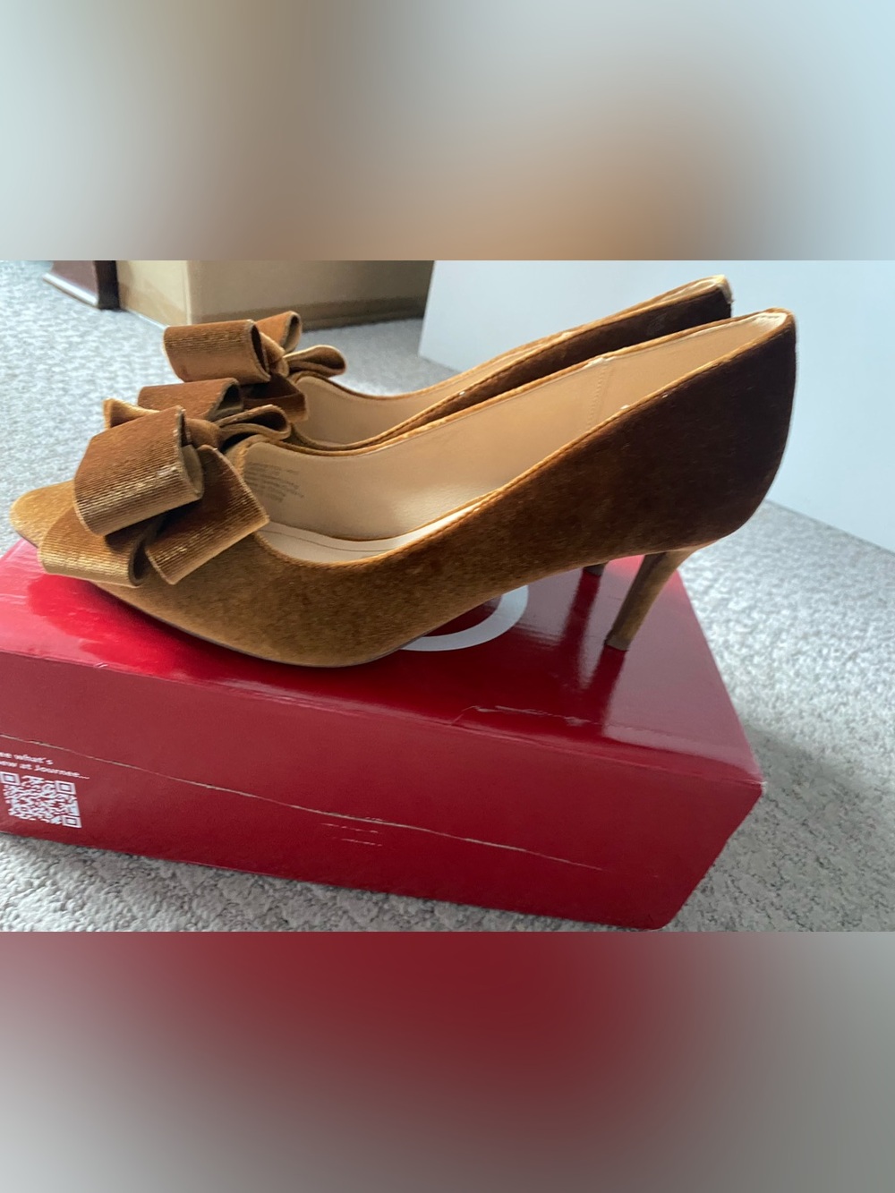 Journee Collection Bronze Velvet Pointed-Toe Bow Heels. - Picture 2 of 3